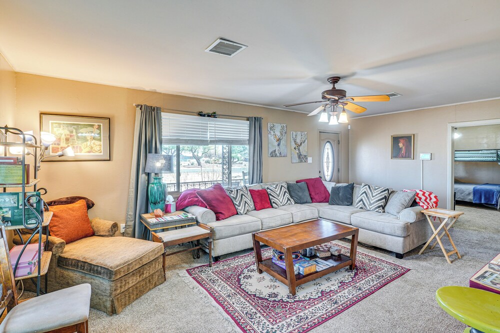 Elfrida Home w/ Yard & Fire Pit: 14 Mi to Wineries