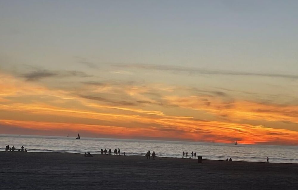 Popular LA Beach in Venice 10A