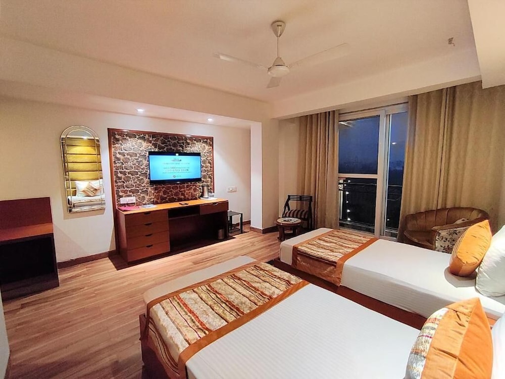 The Angel Hotel And Suites
