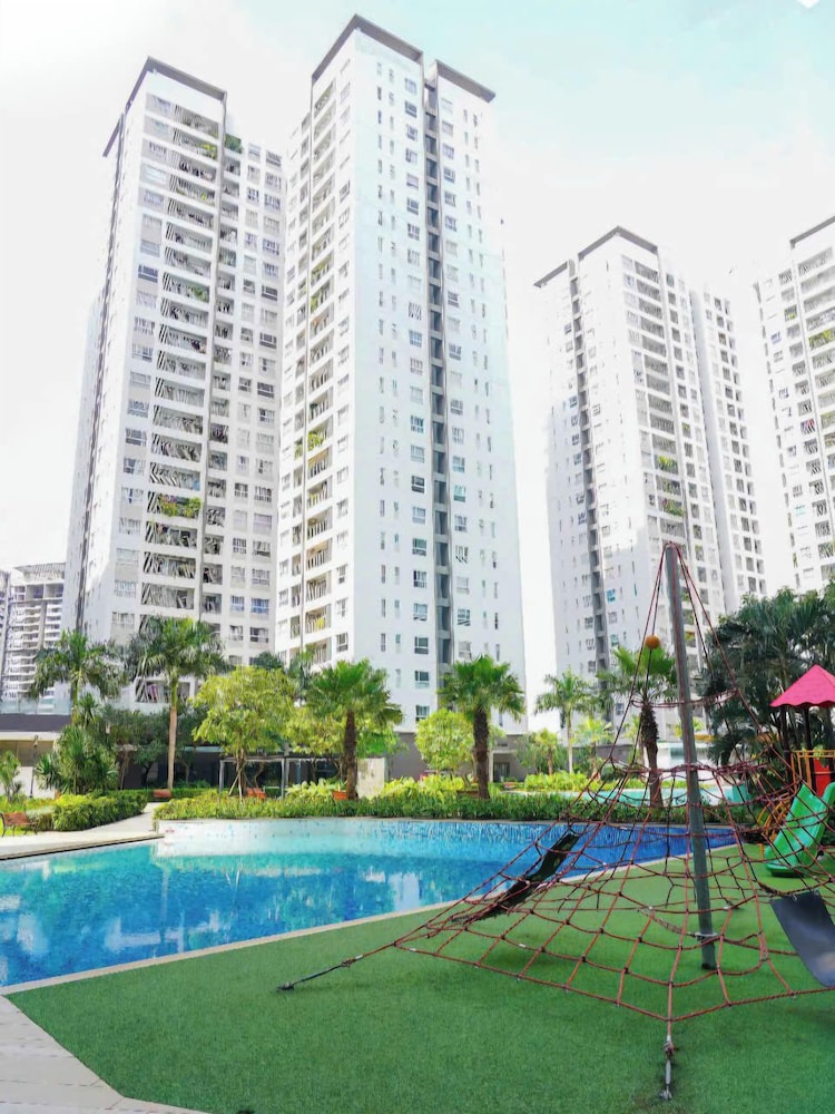 Lang Retreat Apartment Resort Pool Gym