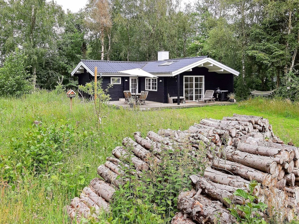 6 Person Holiday Home in Jerup