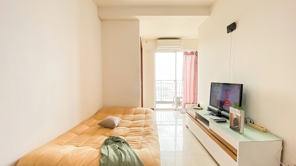 Best View 2BR Green Bay Condominium Apartment