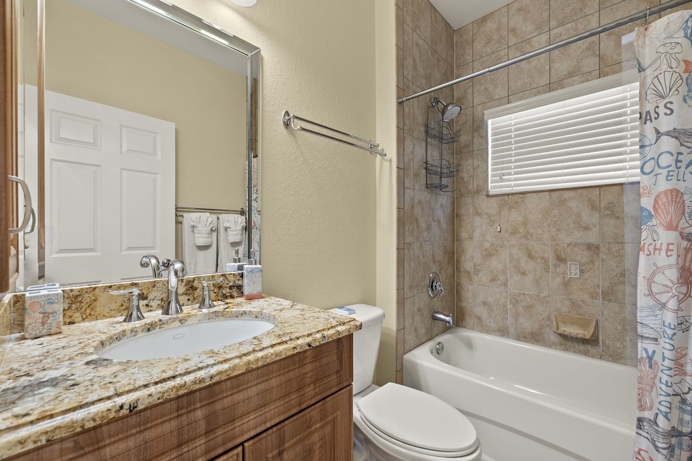 241 Oasis Pearl: 3br Pool Home! 3 Bedroom Home
