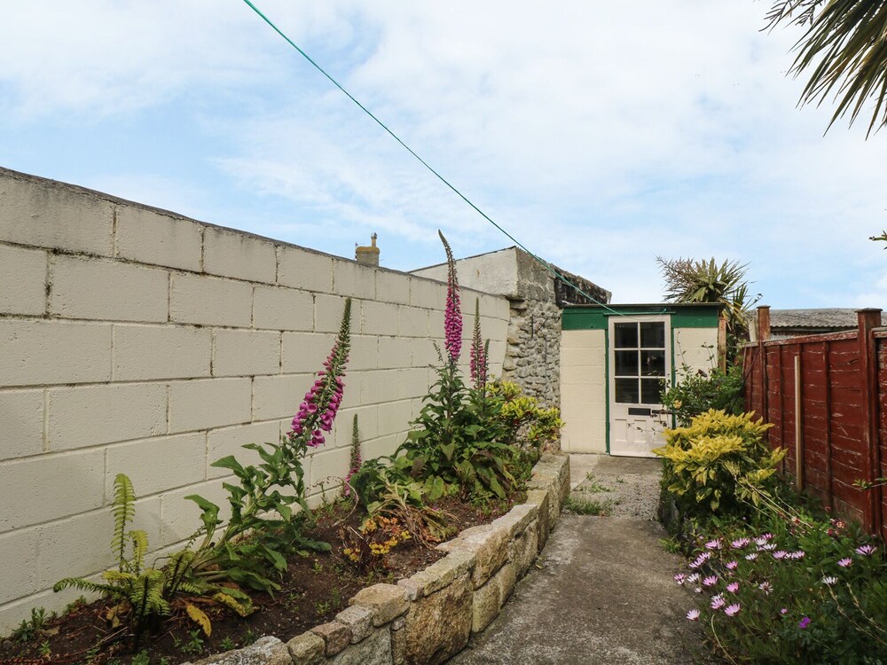 Mollys Cottage view 5
