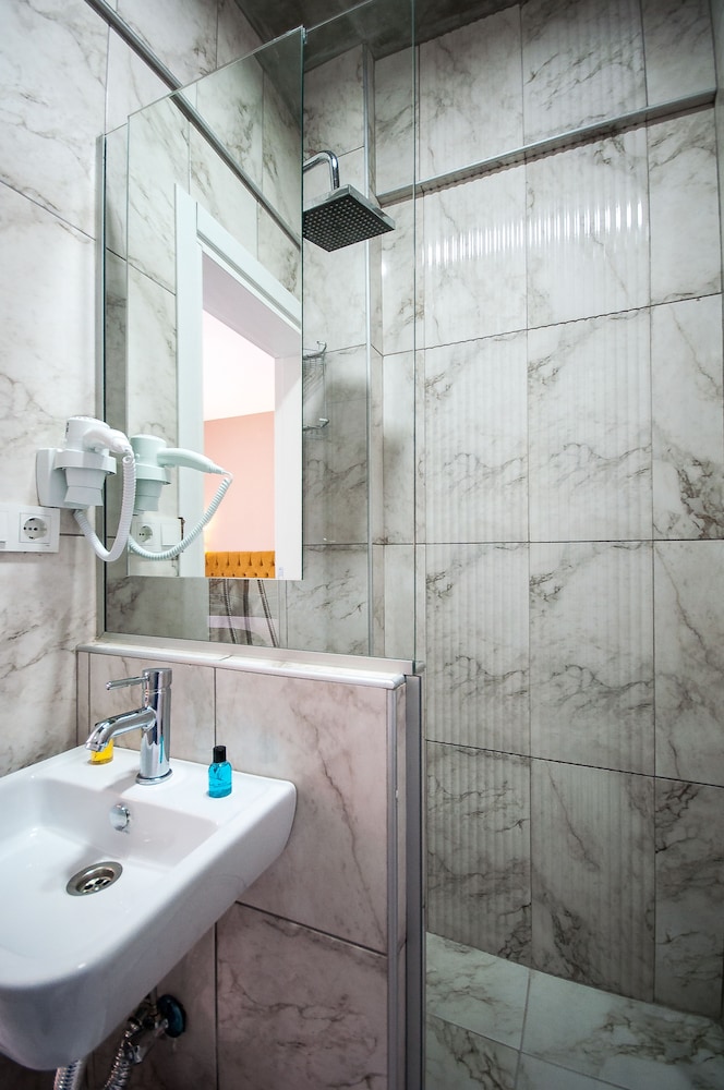 Newway Apartments