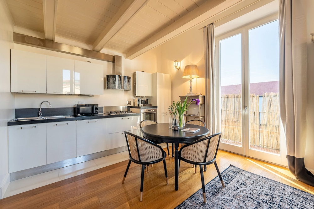 Luxury Apartment in Florencia Scarlatti