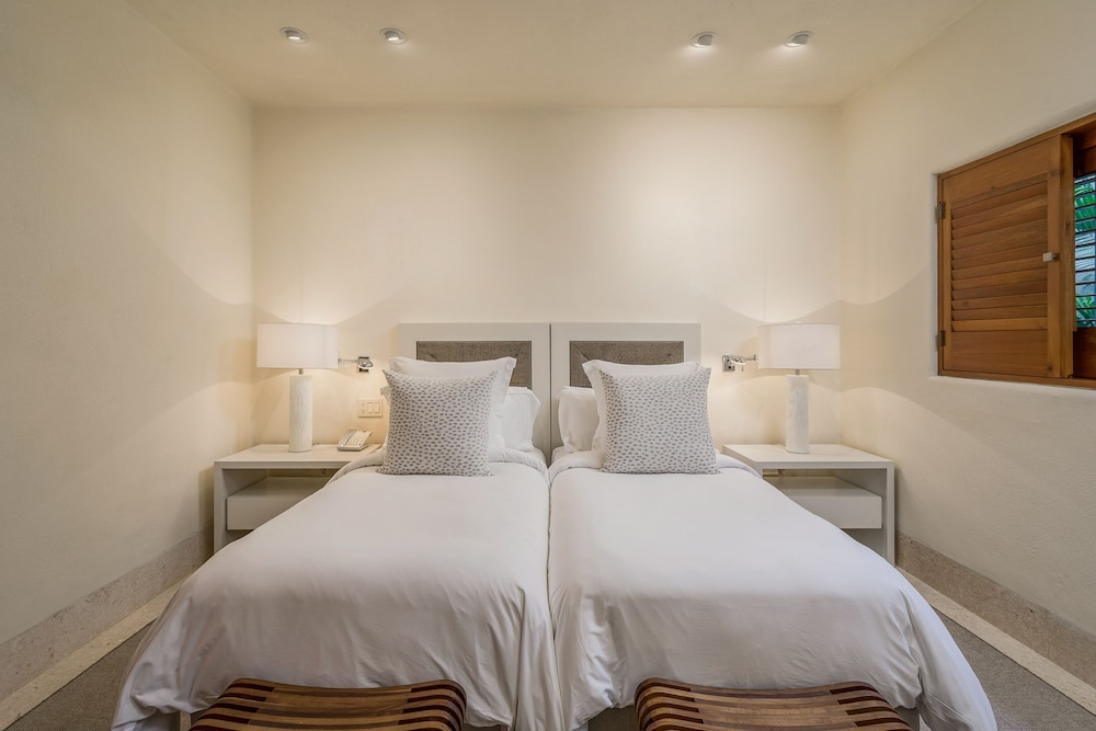 Four Seasons 2038 Teulu Golf Beach Club