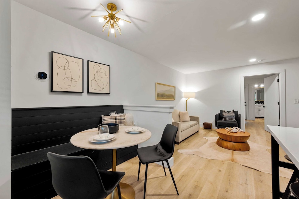 Firefly Mountain Suites Sleeps 36 Indoor Pool, Hot Tub, Game Room, Playground