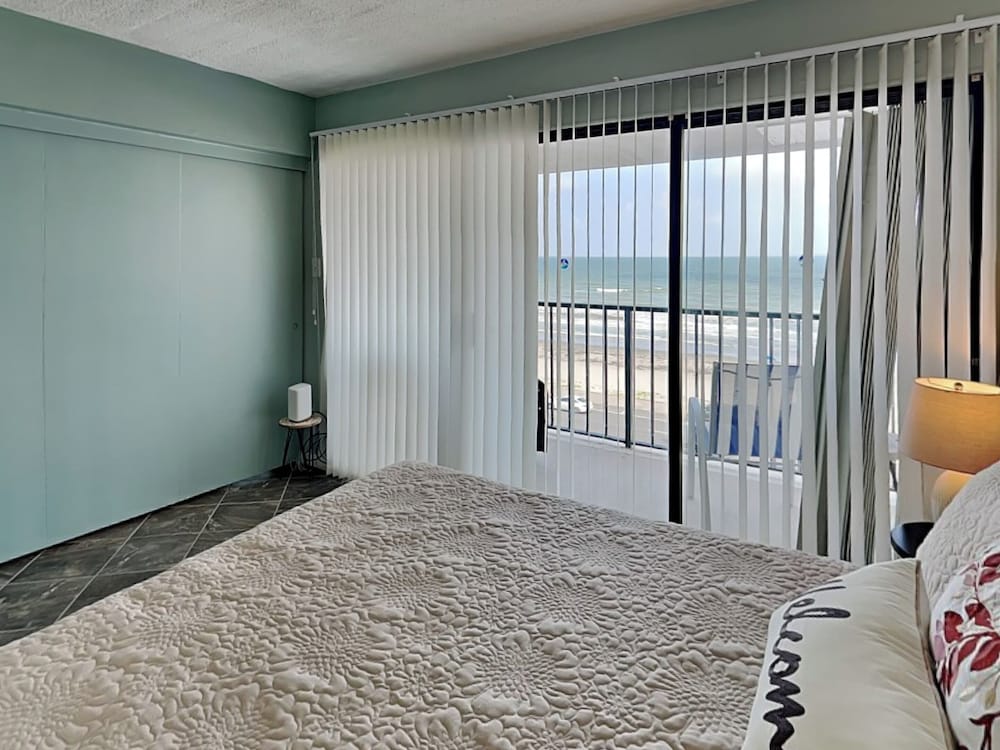 Sunny Sands by Ryson Vacation Rentals