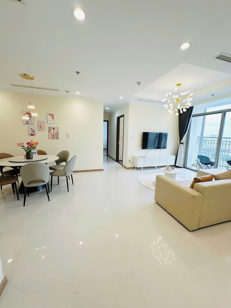 Landmark 5 Vinhomes Central Apartment
