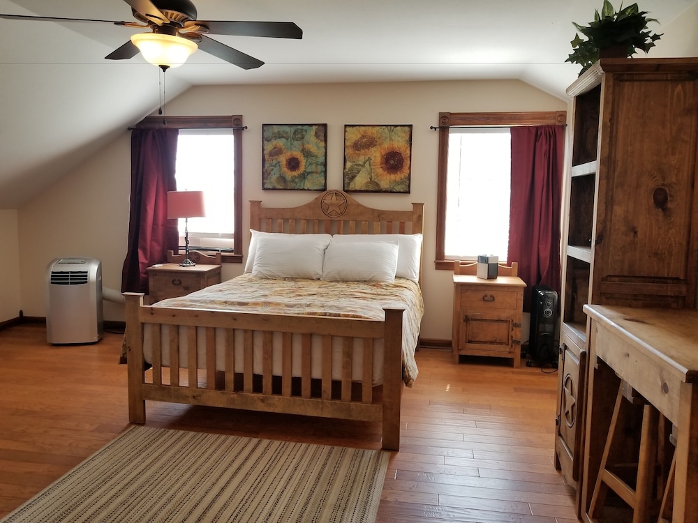 The Lofts at Mendelbaum Cellars