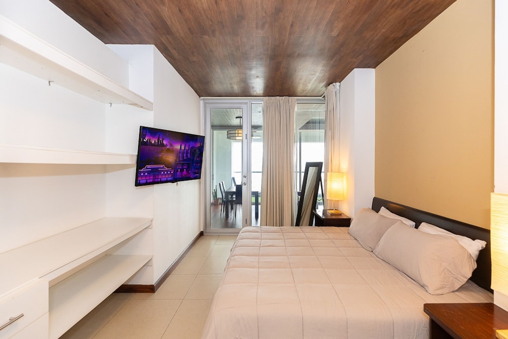 The Wataqui Condo by Acomodo 45 Days Minimum