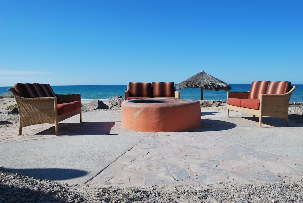 Encanto Living 0302 -1BR by Kivoya