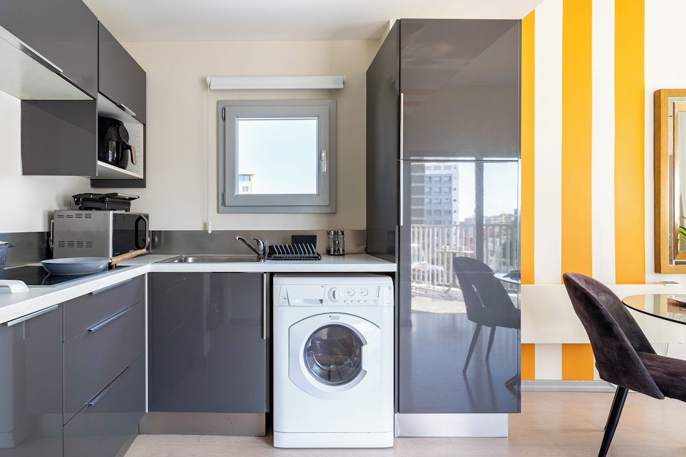 Local Host Living - Signature Apartments in Nicosia