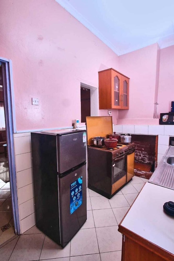 Lux Suites The Pink House Naivasha