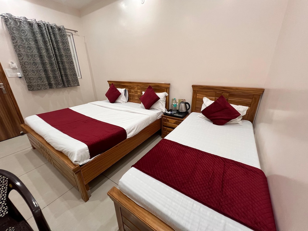 Hotel Hare Krishna Dham