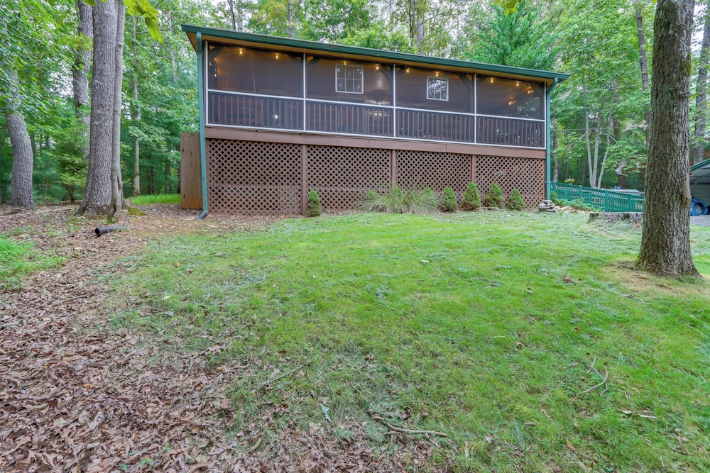 Near Hiking Trails: Hot Tub Haven in Ellijay!