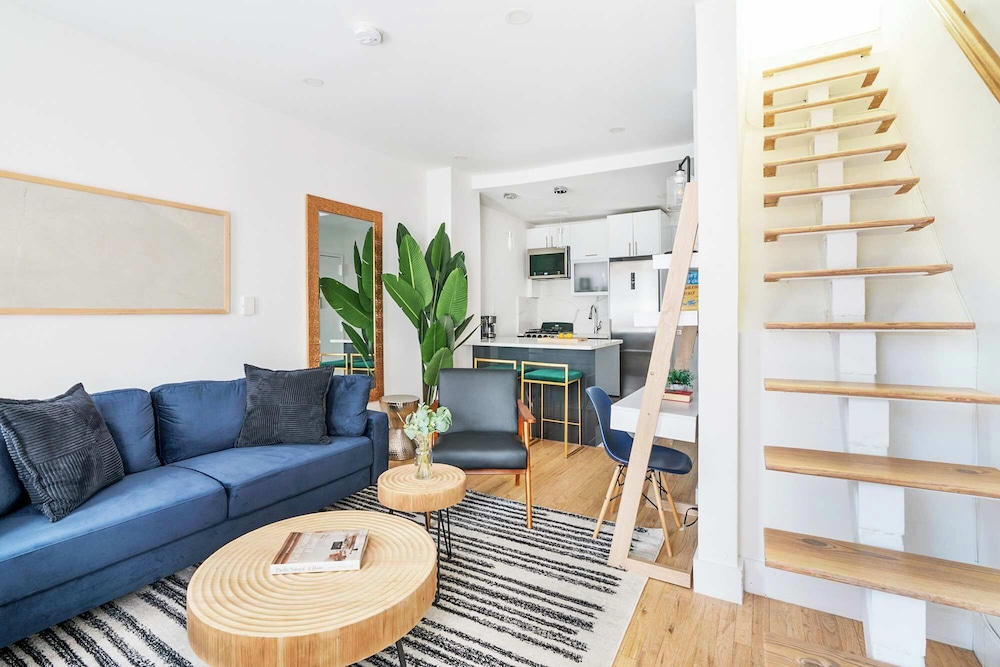 1597 New York Apt