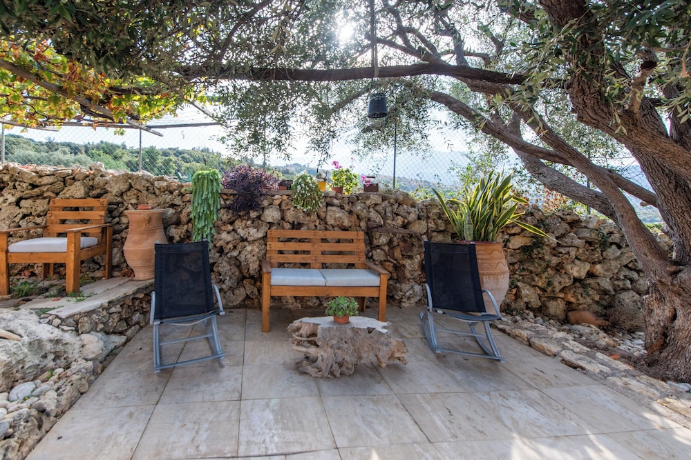 Villa Chloe With Private Pool