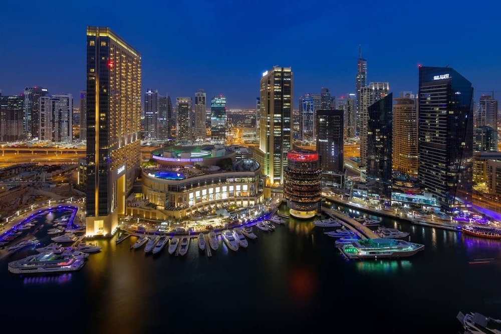 Classy & Ravishing 1BR w/ Enchanting Marina Views!