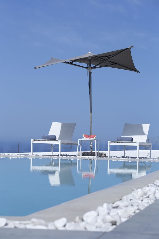May Seven Santorini