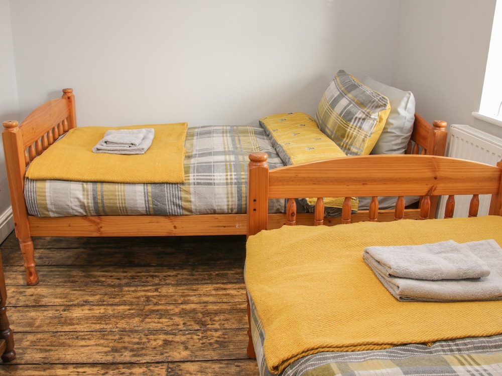 1 Royal Oak Cottages