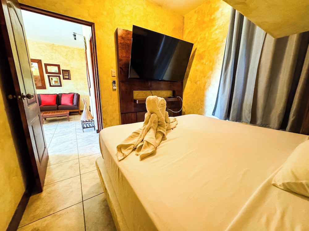 Villas Le Suisse Monterrico
