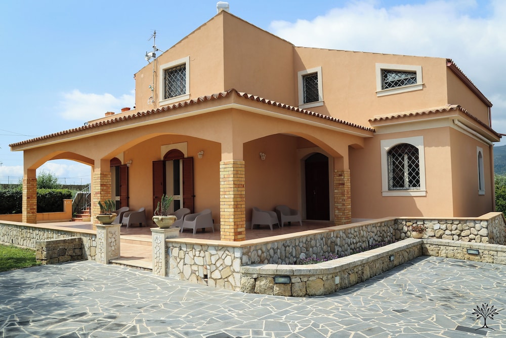 Radici Sicilian Holiday Home-b An Oasis of Relaxation in the Heart of Sicily