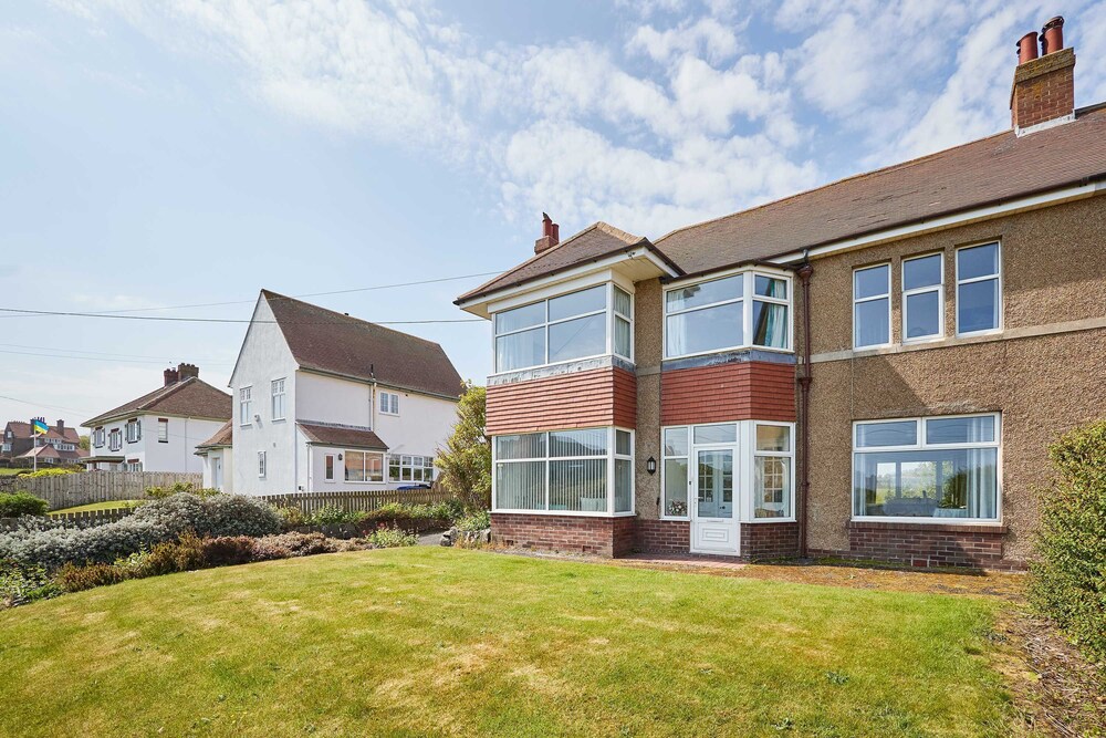 Host Stay Chirnells