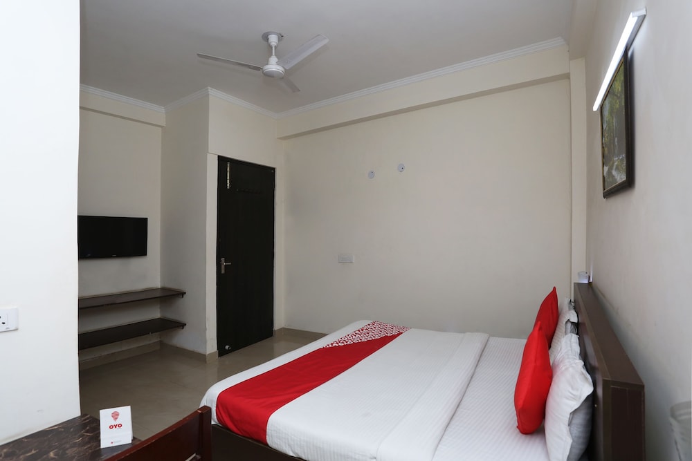 OYO 6540 Tirupati Residency