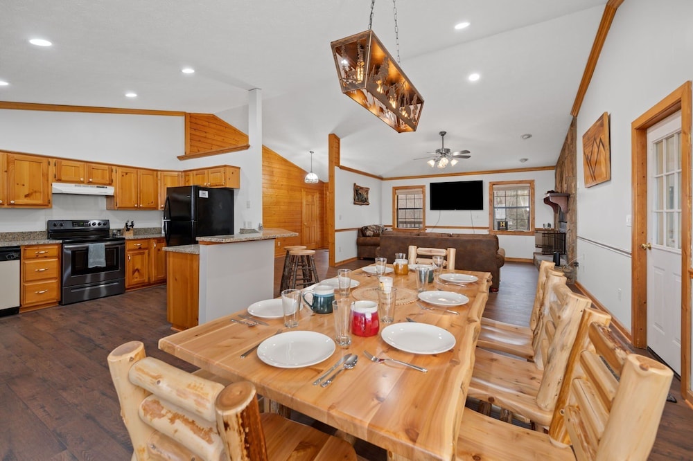 Retreat In The Smokies 3 Bedroom Home