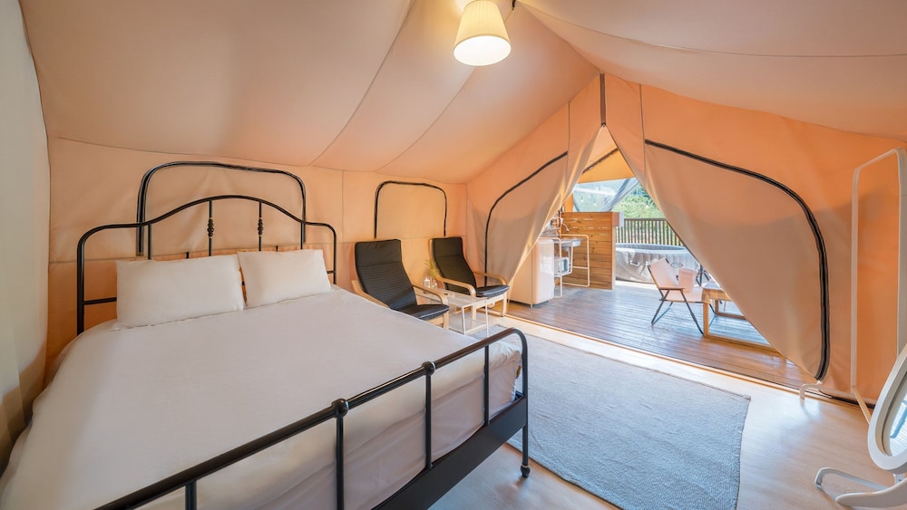 Boeun Ilsanghwa Glamping
