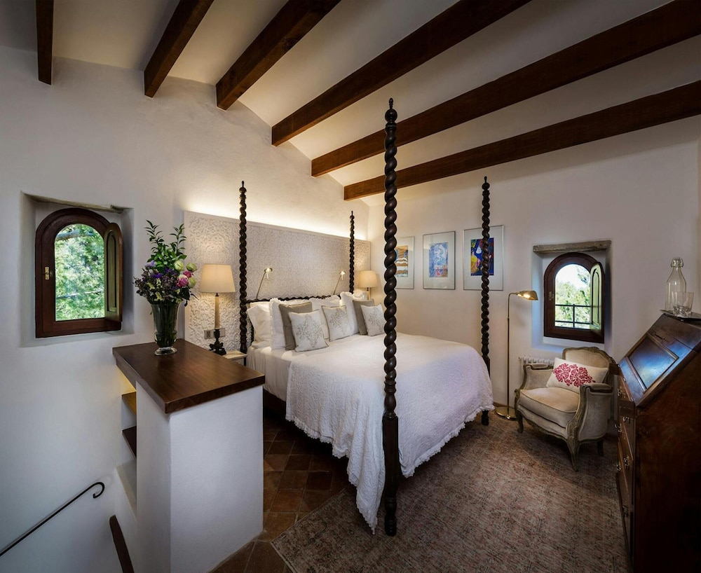 Traditional Villa With Private Pool