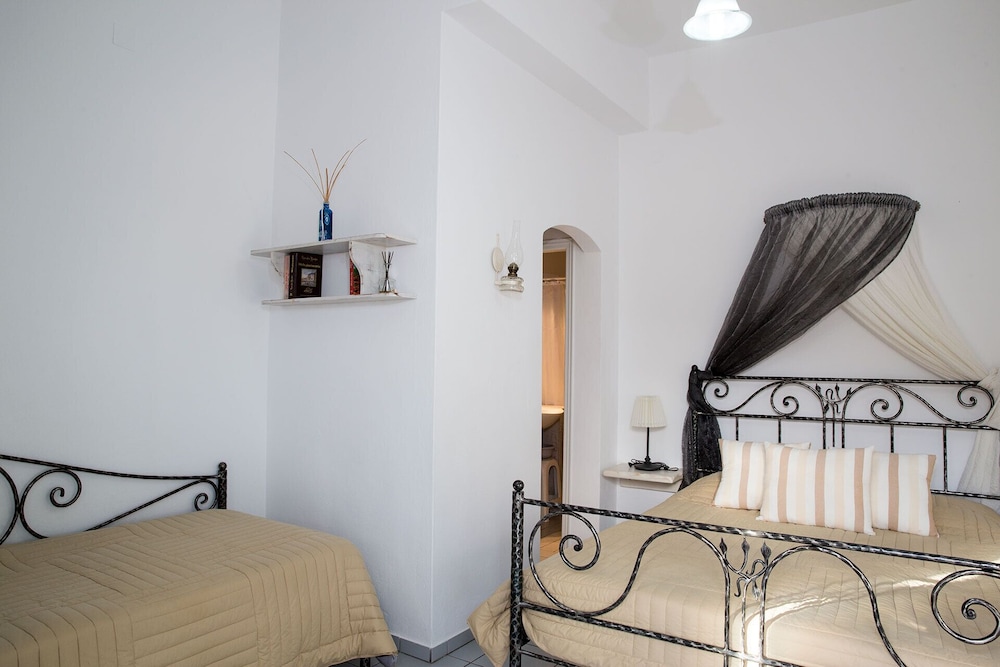 Irini Pension