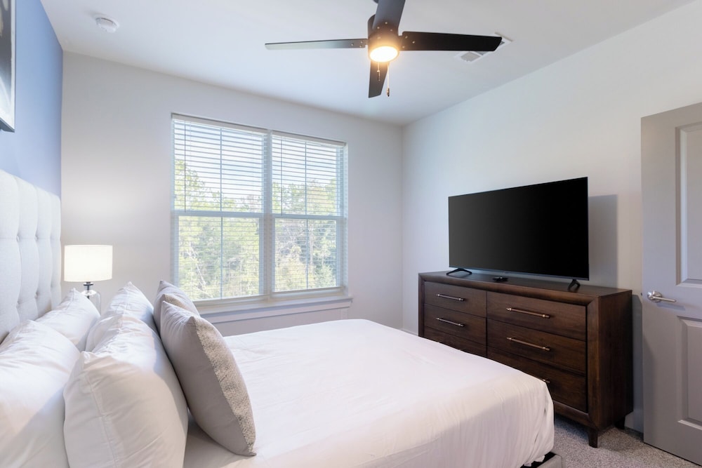 Landing Amazing 1bd, Yoga Studio, Clubhouse