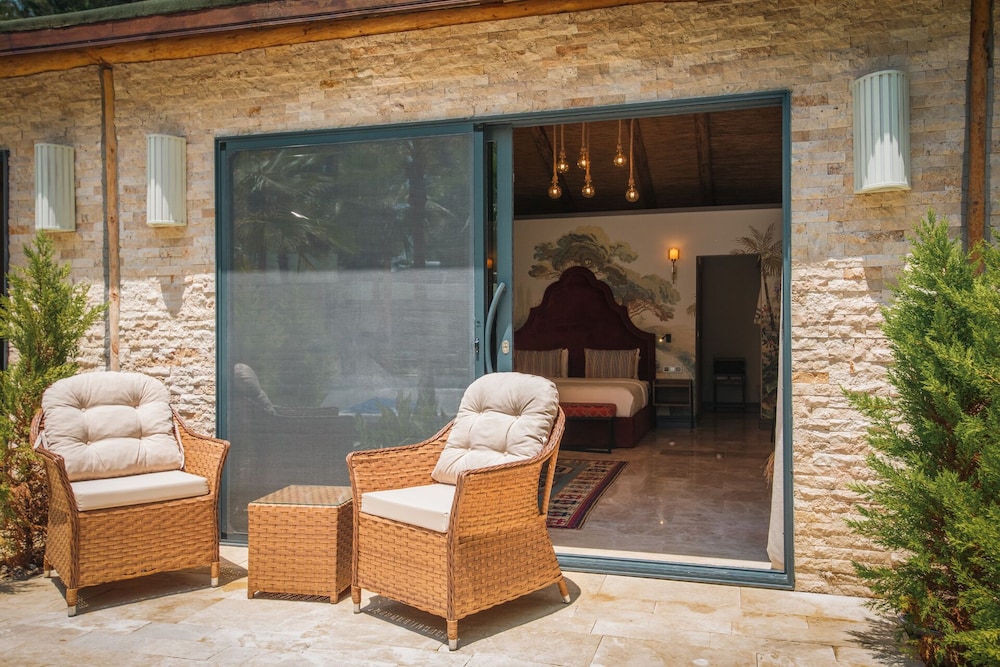 Layla Gocek - Yetişkinlere Özel - Image 40