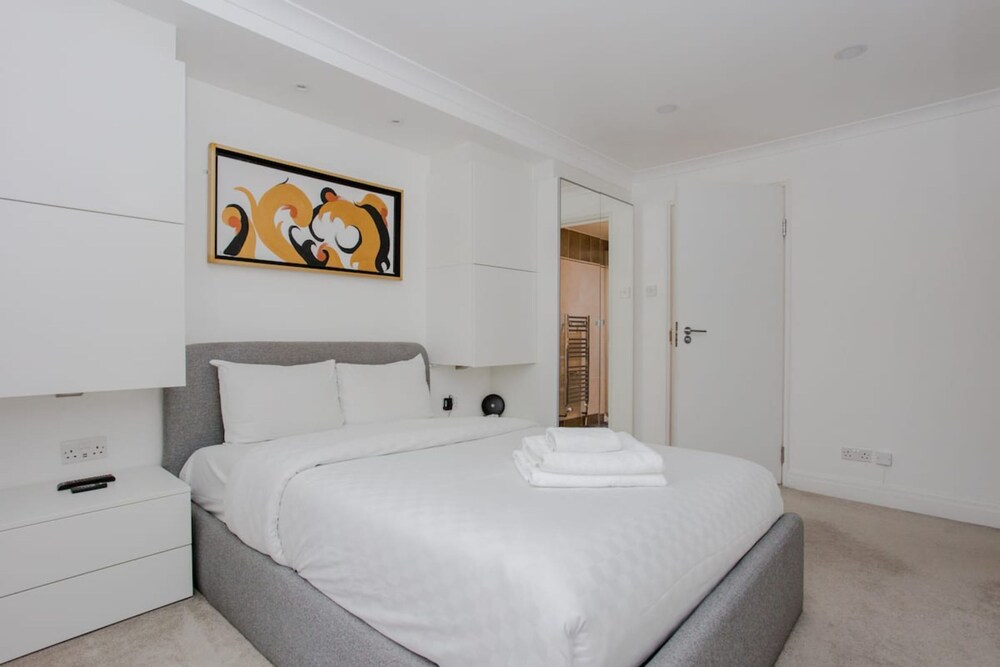 Homely 2 Bedroom Apartment in Maida Vale