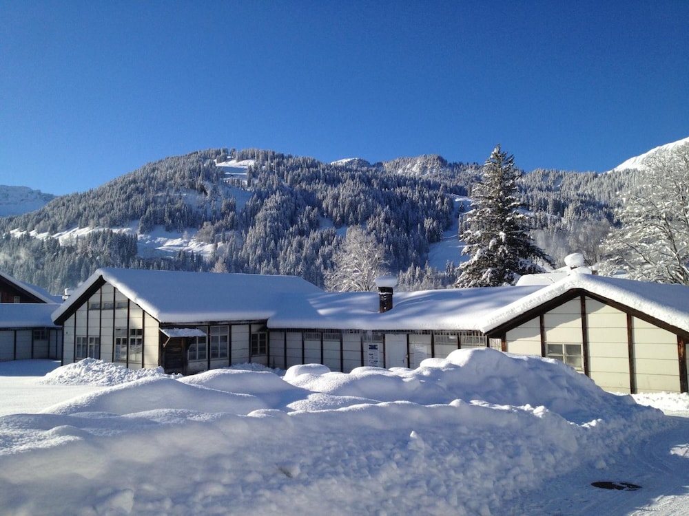 Mountain Lodge Backpackercamp view 4