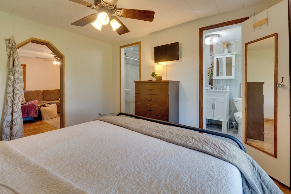 Pets Welcome: Tranquil Retreat w/ Yard in Jewett!