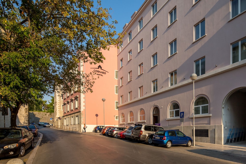 Cornaro Hotel 119