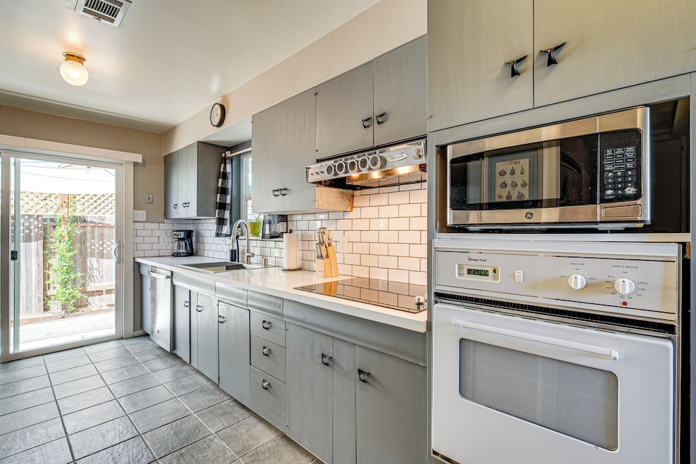 < 1 Mi to Oakland A's Park: West Sacramento Home