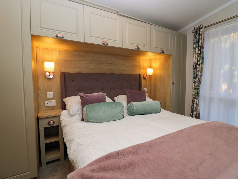 Lily Rose Lodge