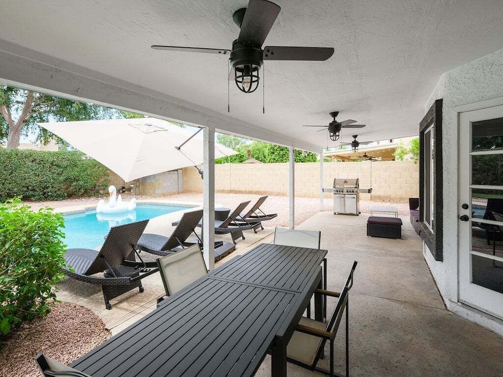 Sereno - Sparkling Pool - Near Scottsdale Quarter