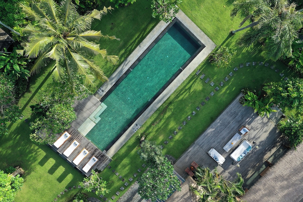 Villa Bangkuang by Nakula