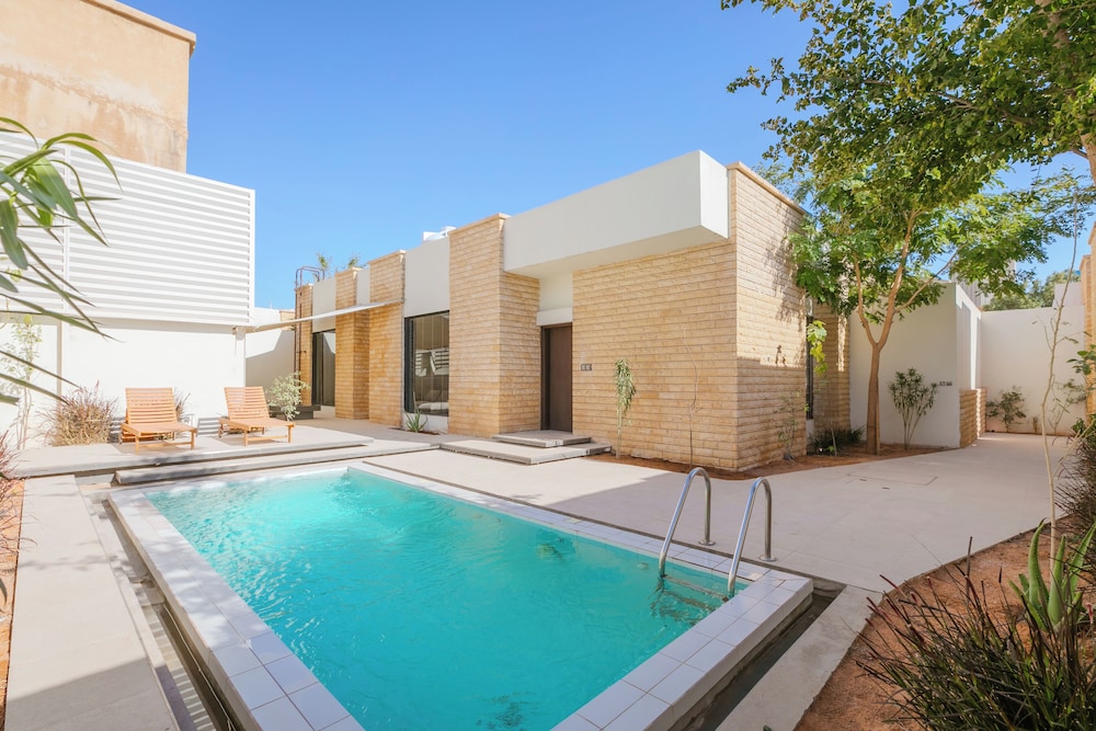 Portal Chalets With Private Pool-AlRawda
