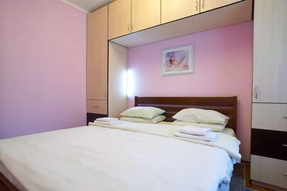Boryspil Airport Sleep&Fly GuestHouse