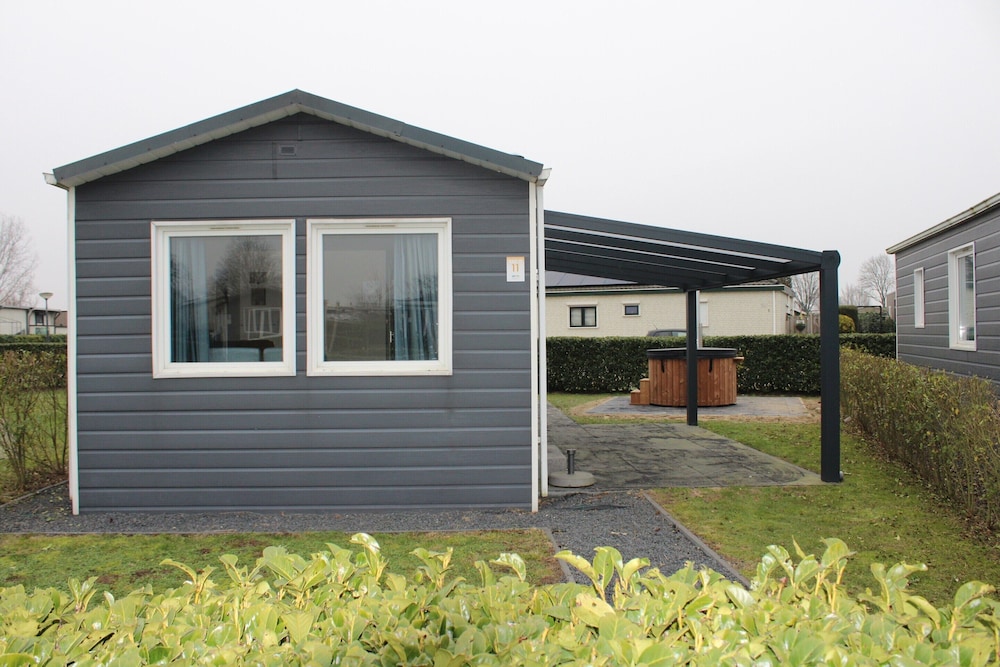 Chalet in Gelderland With Hot Tub