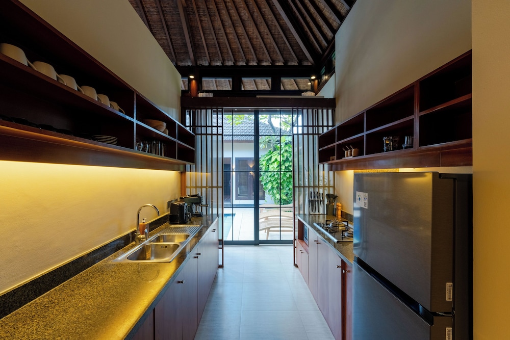 Villa Boholuma by Pertama Management