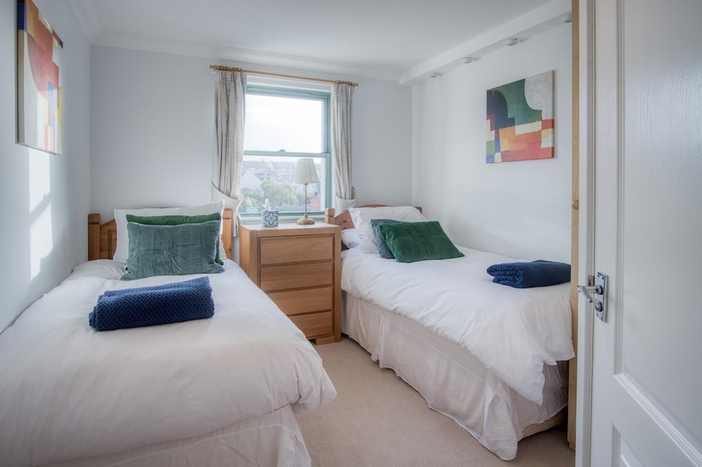 13 St Bride's Bay View - 4 Bedroom - Broad Haven