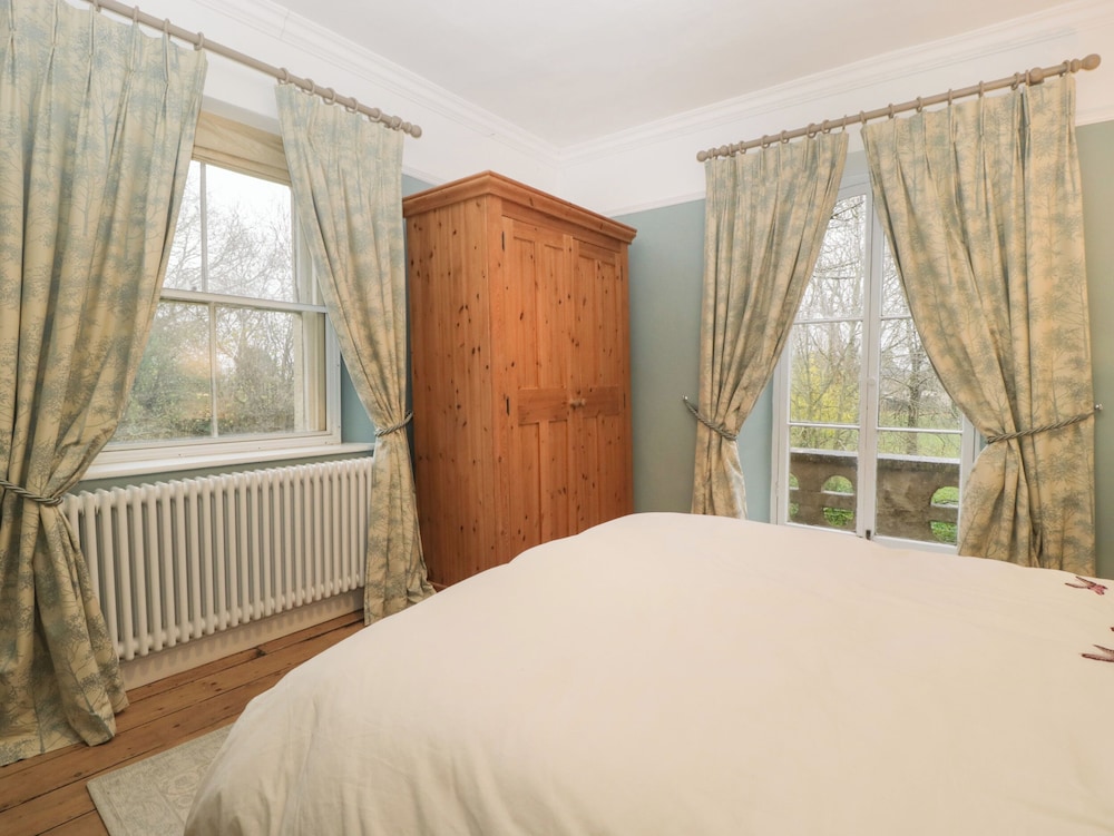 Vallis Oak Villa